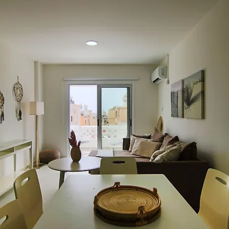 Phaedrus Living: View Fountain Court 113 公寓 *